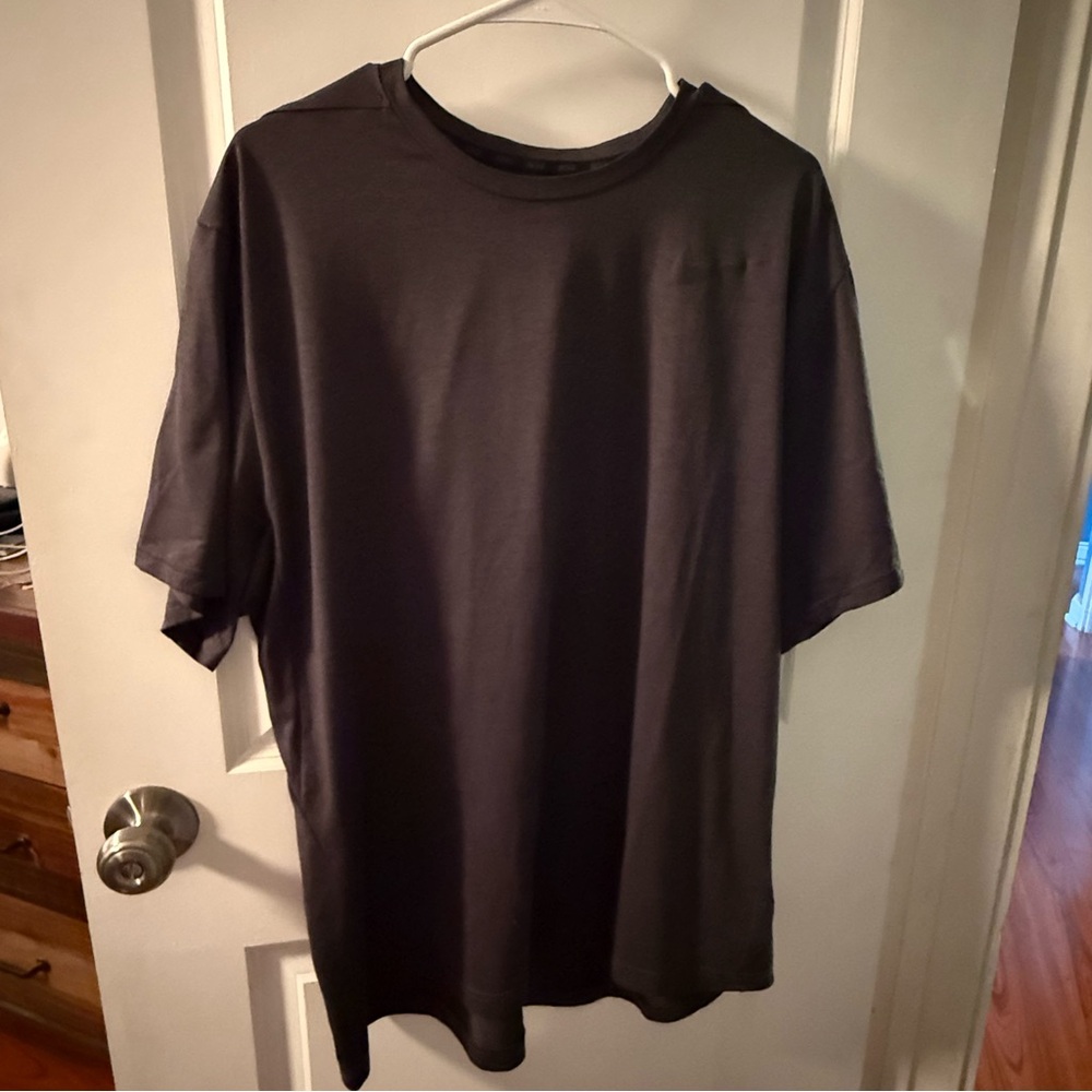 Nike Men's Dark Gray Short Sleeve Tee